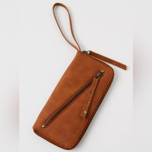 Free People Distressed Vegan Wallet Clutch Wristlet NWT - Picture 1 of 5